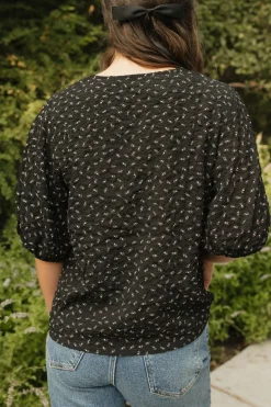Dongguan Huoyoung Apparel Co Adrianne Top-Black Floral Best