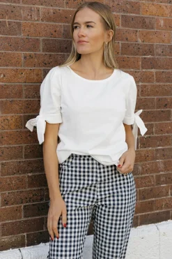 Vine & Love Kallie Top-Off White New