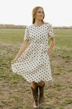Tea N Rose Liana Dress-Cream/Midnight Neutral Sale