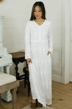 Tea N Rose Melanie Dress- White Online