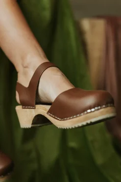 Mia Sofia Clog-Brown Online