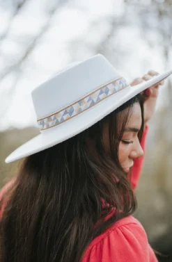 Ellison Positive Energy Hat-Off White Sale