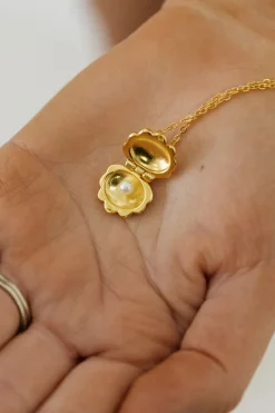 Ali Express Precious Pearl Locket- Gold Clearance