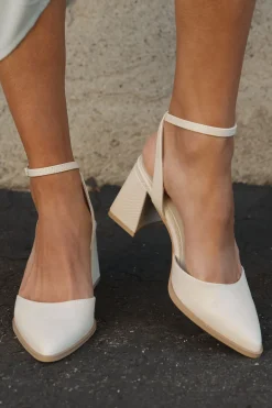 Oasis Society Princess Heels- White Hot