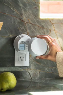 Pura Smart Fragrance Diffuser 4 Clearance