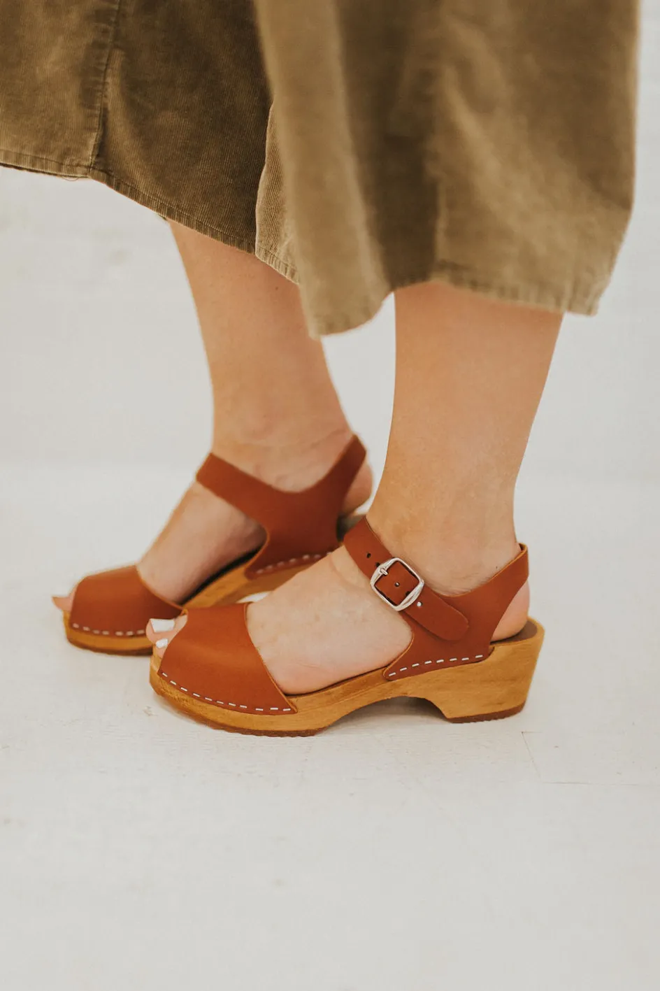 Mia Restocked Anja Clog-Luggage Discount