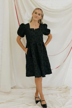 Dongguan Huoyoung Apparel Co Smitten Dress- Black New