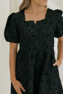 Dongguan Huoyoung Apparel Co Smitten Dress- Black New
